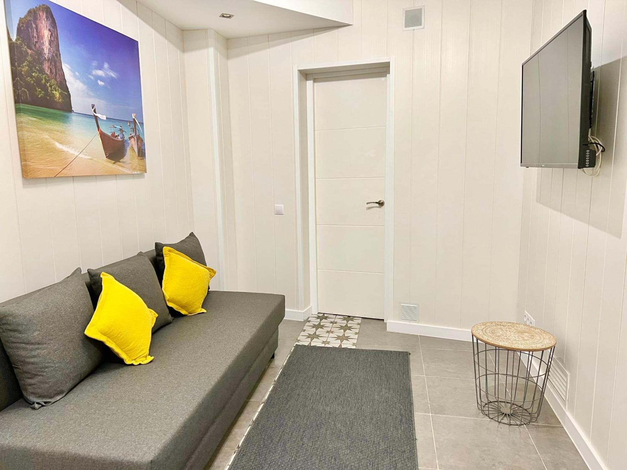 Cozy Suite Apartment, Wifi! Santa Coloma de Gramanet Exterior foto