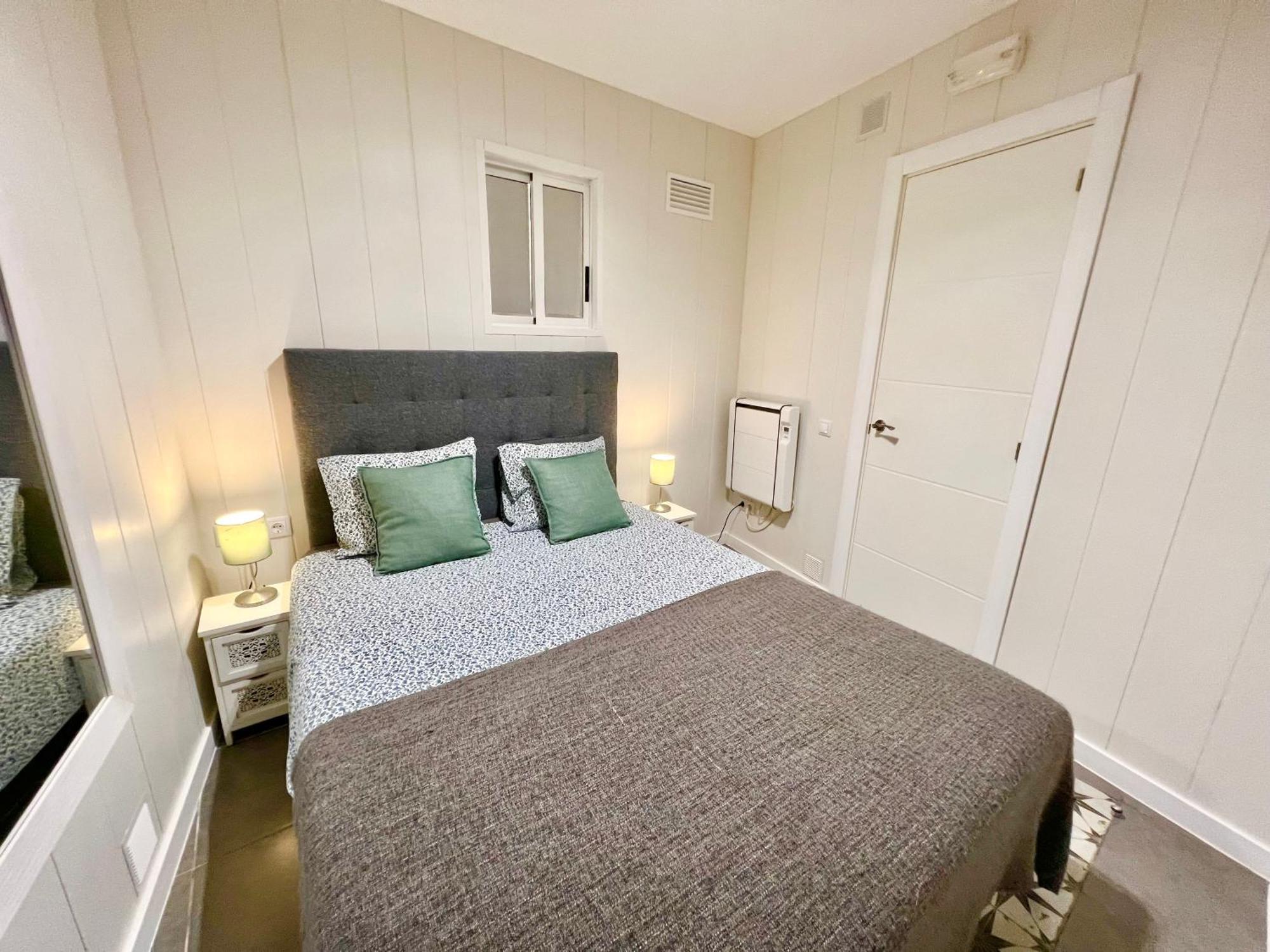 Cozy Suite Apartment, Wifi! Santa Coloma de Gramanet Exterior foto