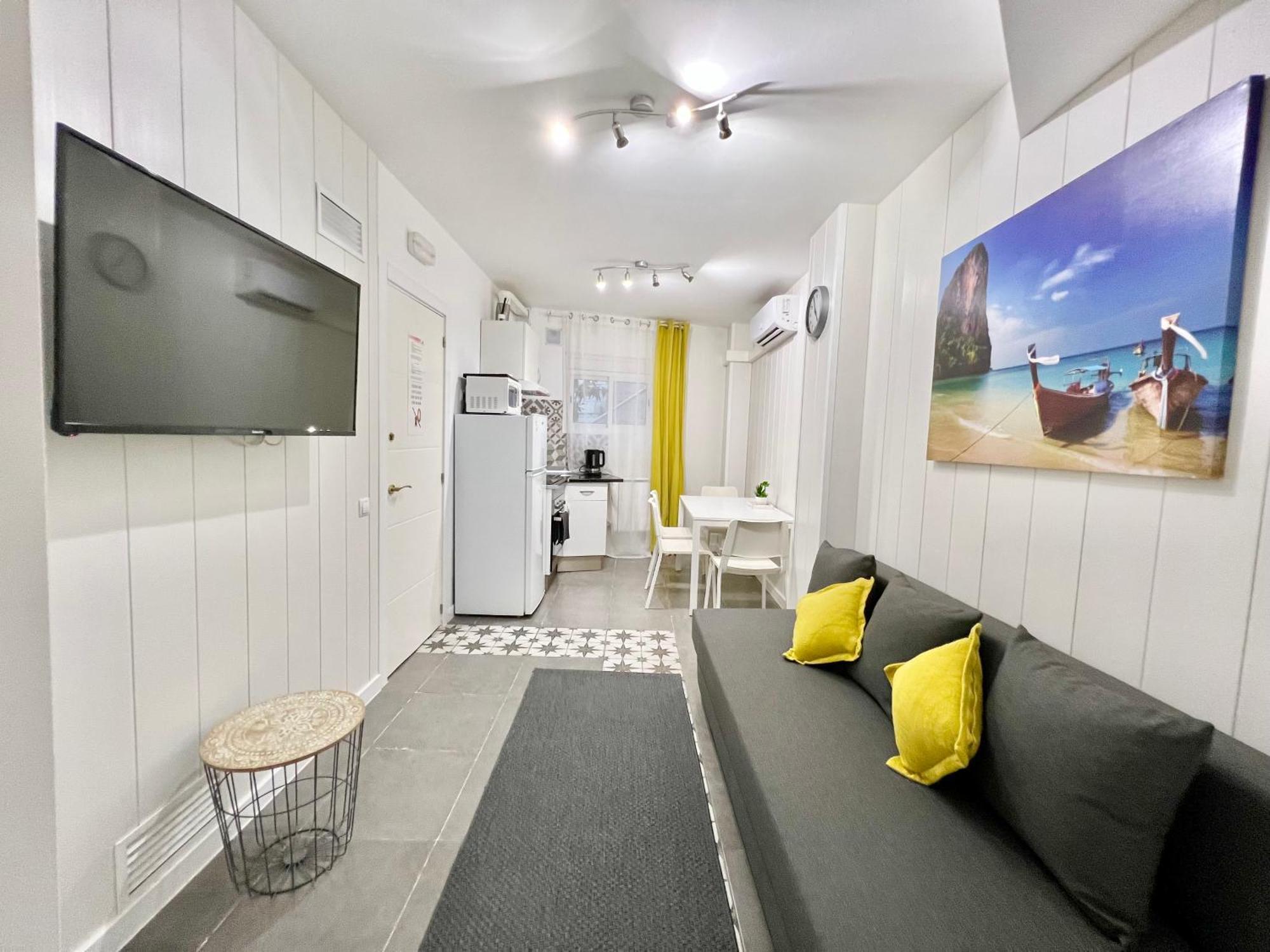 Cozy Suite Apartment, Wifi! Santa Coloma de Gramanet Exterior foto