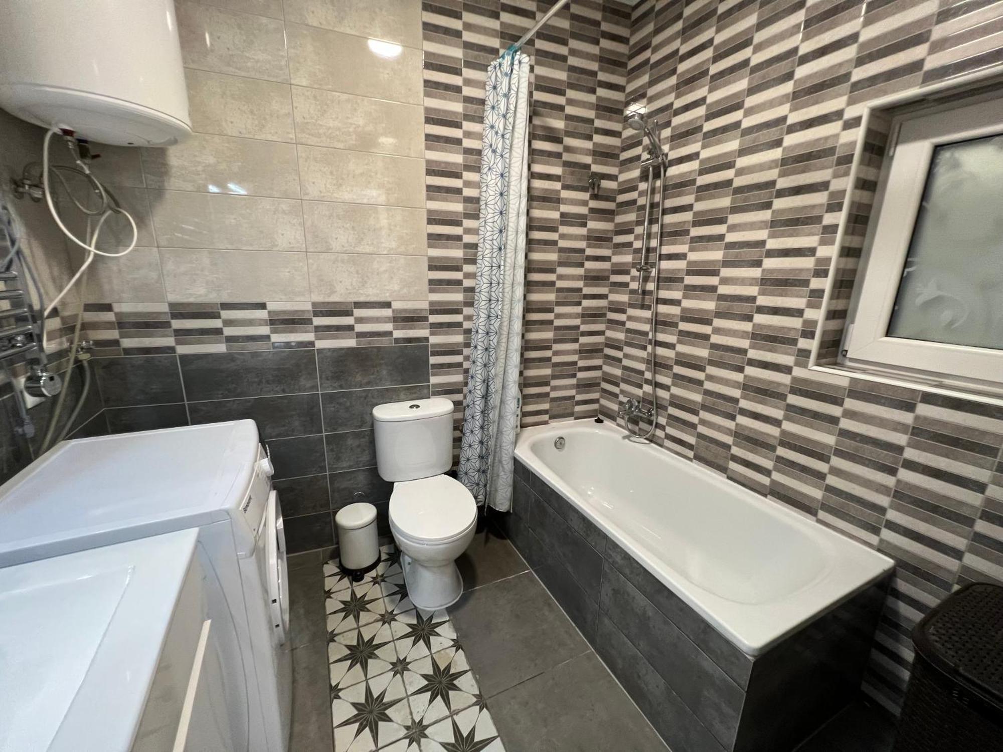 Cozy Suite Apartment, Wifi! Santa Coloma de Gramanet Exterior foto
