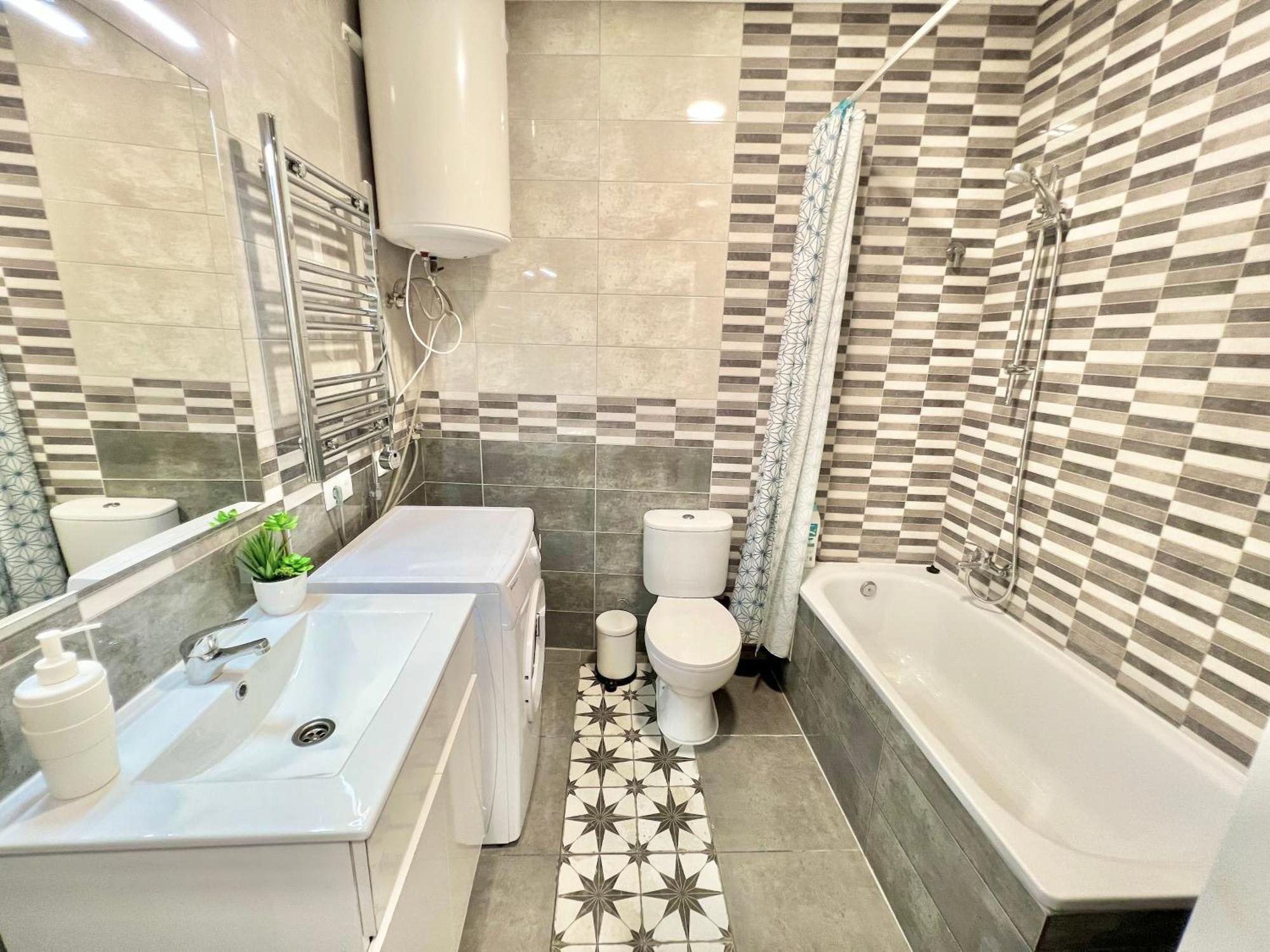 Cozy Suite Apartment, Wifi! Santa Coloma de Gramanet Exterior foto
