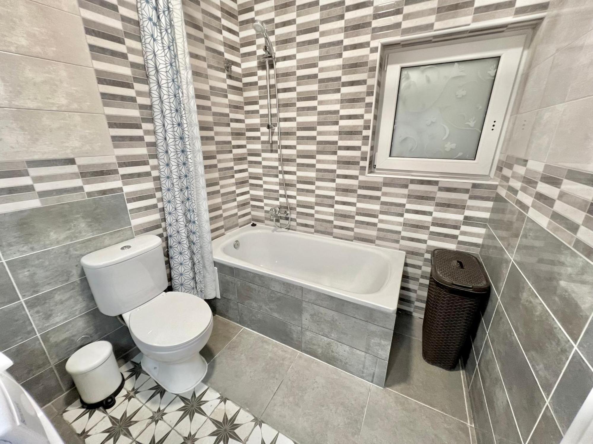 Cozy Suite Apartment, Wifi! Santa Coloma de Gramanet Exterior foto