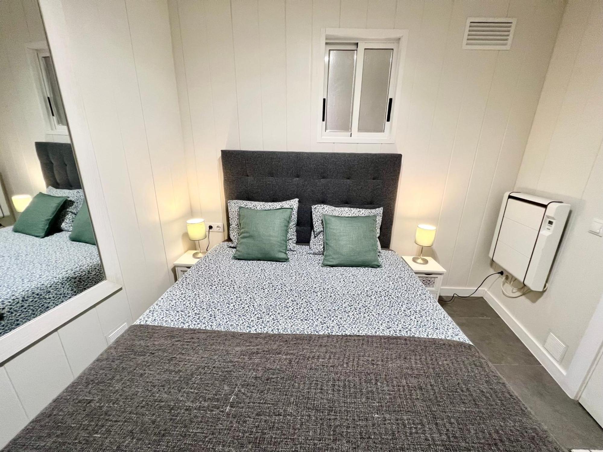Cozy Suite Apartment, Wifi! Santa Coloma de Gramanet Exterior foto